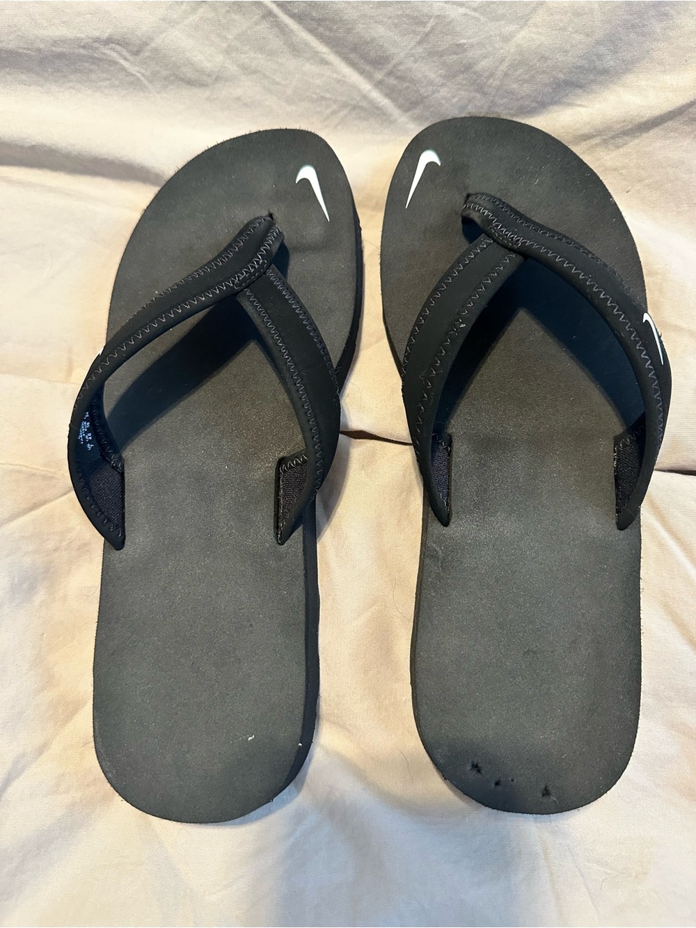 Nike womens celso Black Flip Flop Sandals with White Swoosh